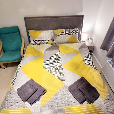 Modern 3-Bed House In Surrey Quays Villa London Eksteriør billede