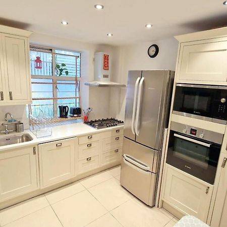 Modern 3-Bed House In Surrey Quays Villa London Eksteriør billede